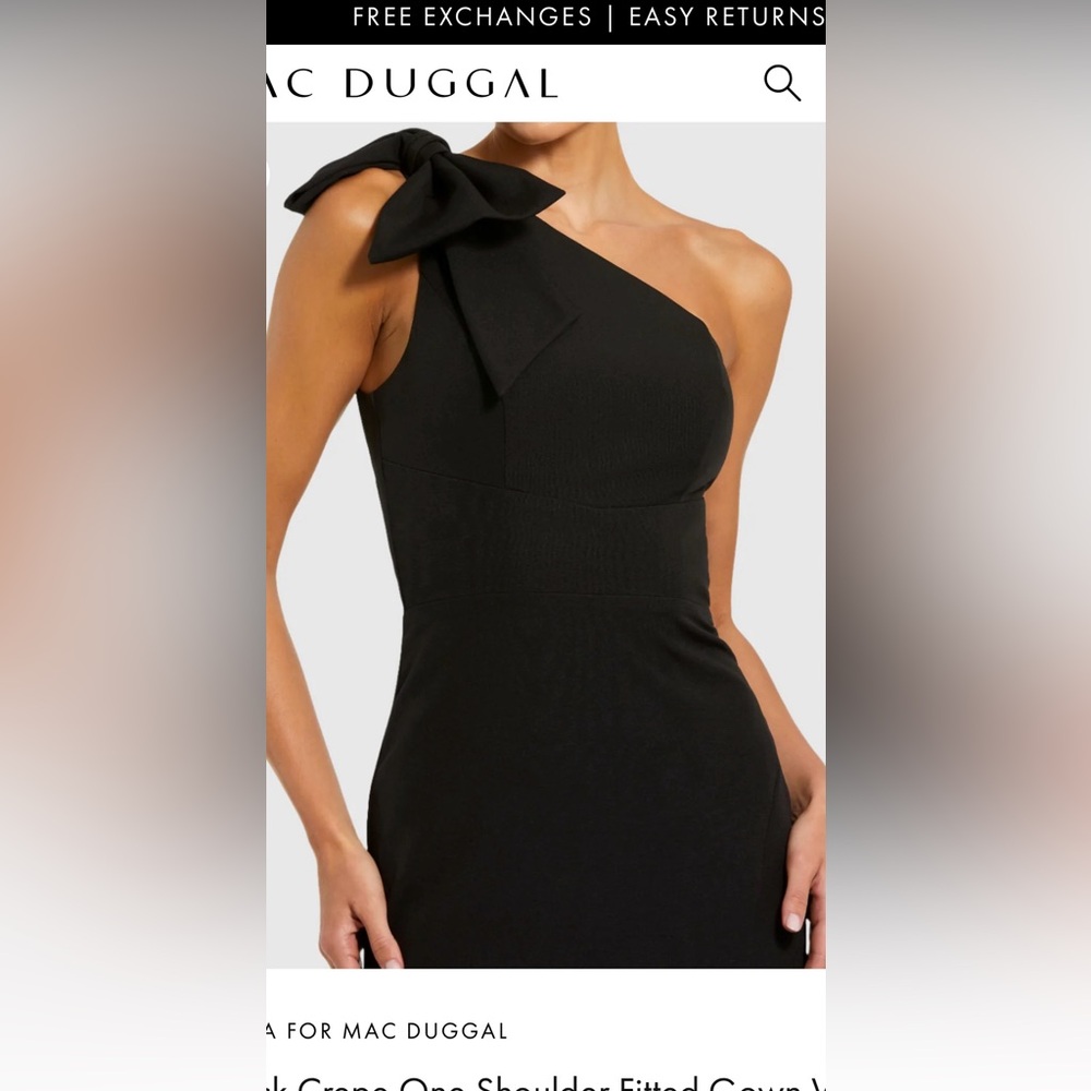 Elegant Black Sleeveless Dress - Picture 2 of 10